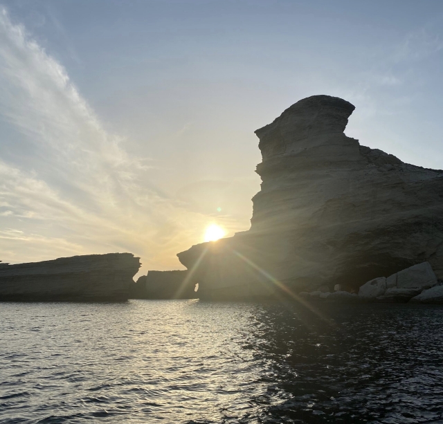  Paseo en barco al atardecer 