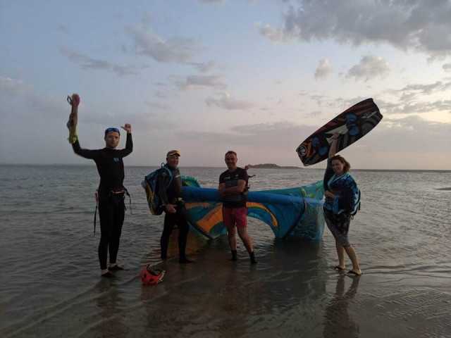  Kitesurf en grupo 