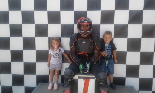  El ganador de la carrera de karting