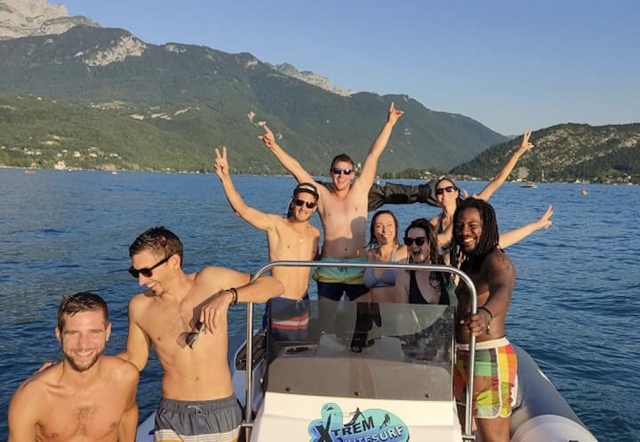  Amusement à bord d'un bateau 