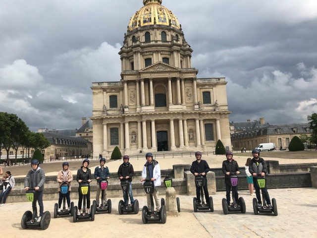  Grupo de visitantes en Segway