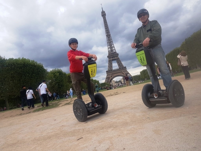  Visita a la Torre Eiffel en Segway 