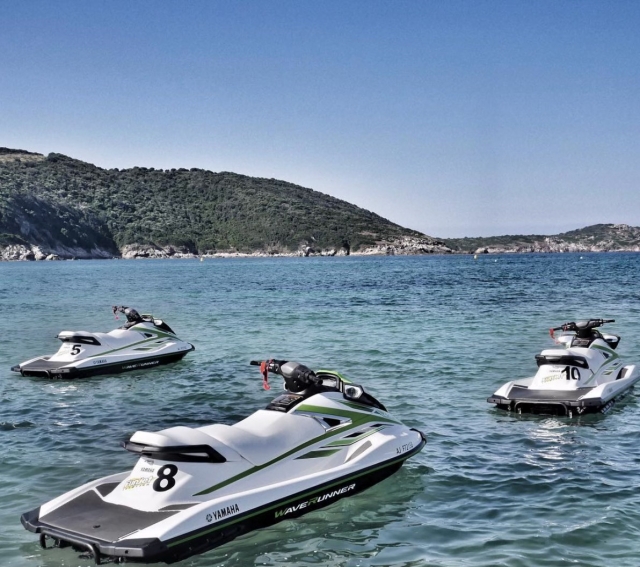  Jet skis triplaza