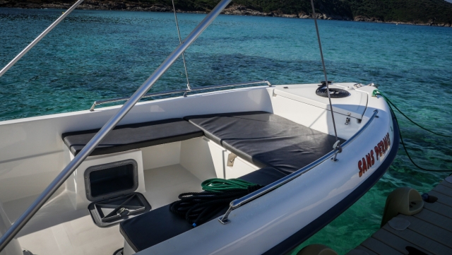  Un día en barco en Córcega 