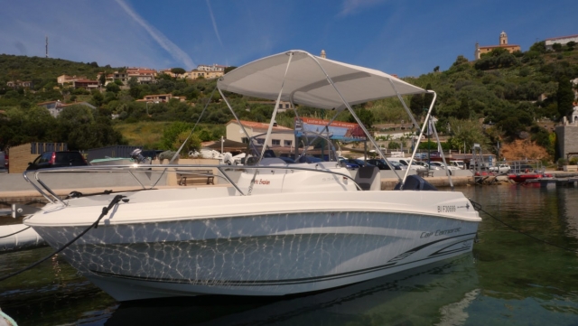  Puerto deportivo de Cargèse 