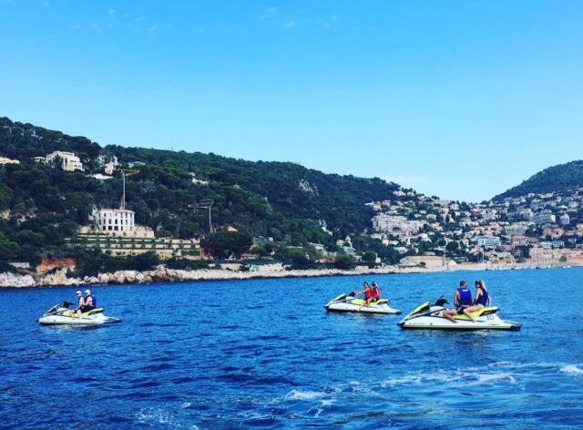  Jet ski en grupo 