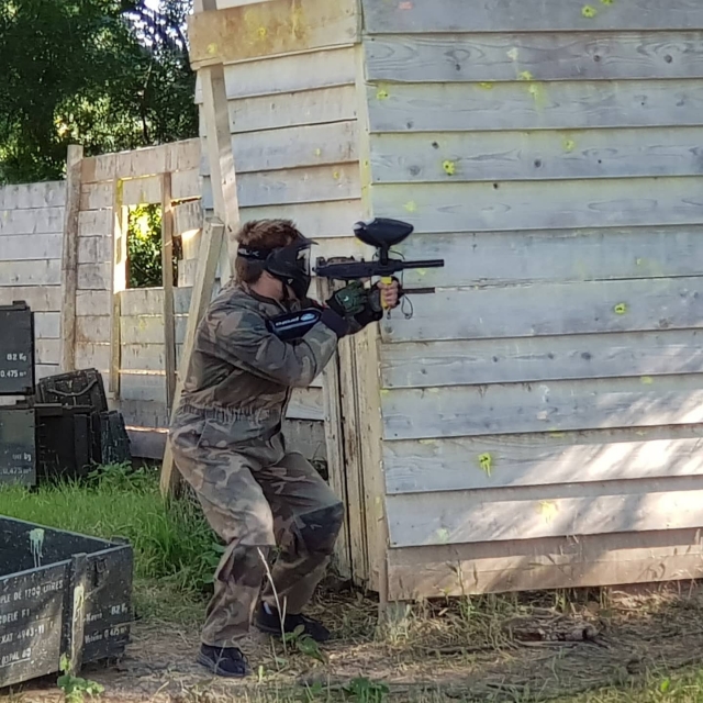  Atacar a los oponentes duranle la partida de gotcha 