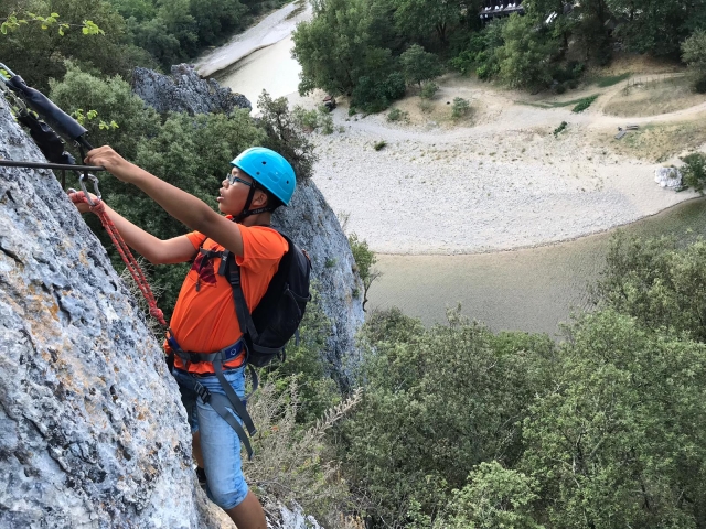  Escalada a una roca 
