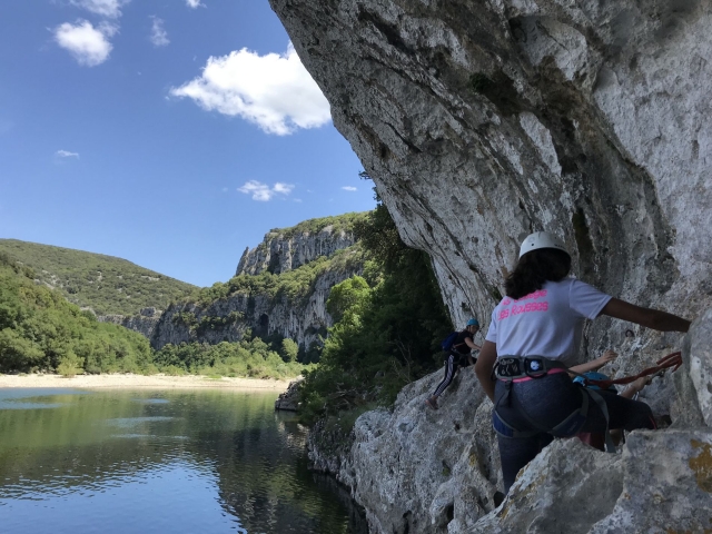  Subida por la orilla del agua 