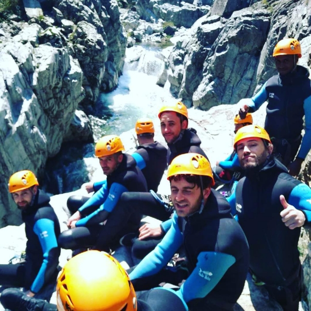  Es fascinanle con amigos 