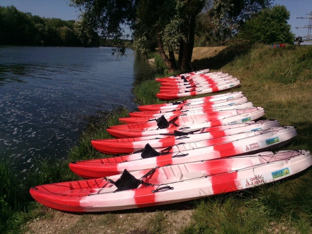 Nuestras canoas están listas para recibirle
