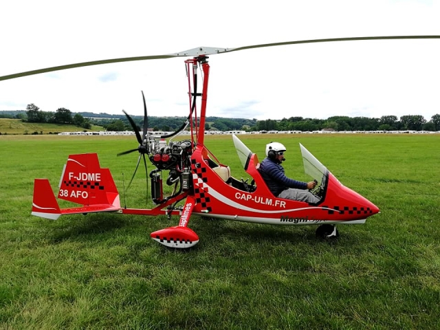  Autogiro de Ulm y su piloto 