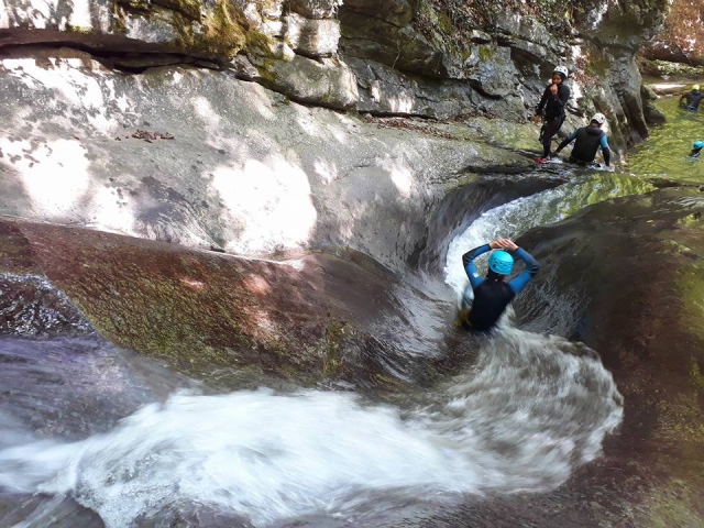  Tobogán natural en el cañón Barberine 
