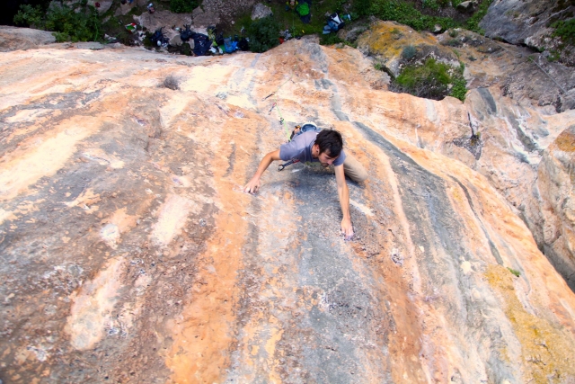  Escalada en el borde de la montaña