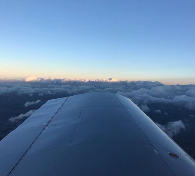  Vista del cielo desde un avión 