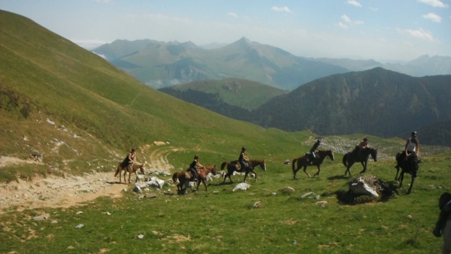  Paseo a caballo hasta la meseta de Benou 