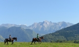 Jornada de paseo a caballo por la meseta de Bénou