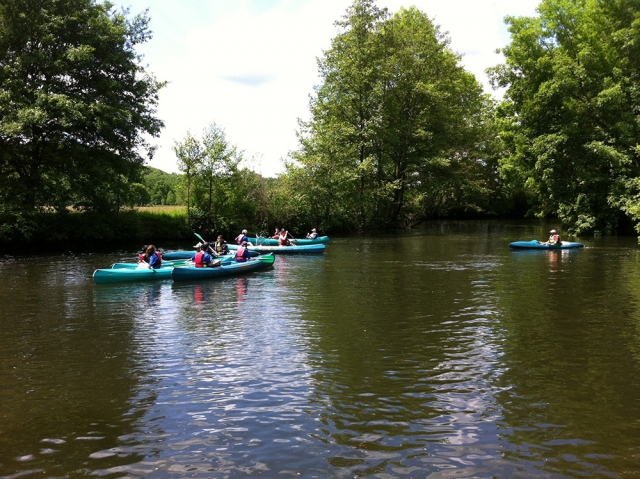  Paseo en canoa 