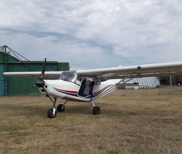  Avión en el centro 