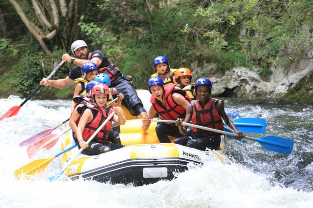  Aventureros del rafting 