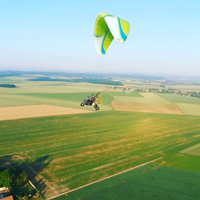Vuelo sobre los campos