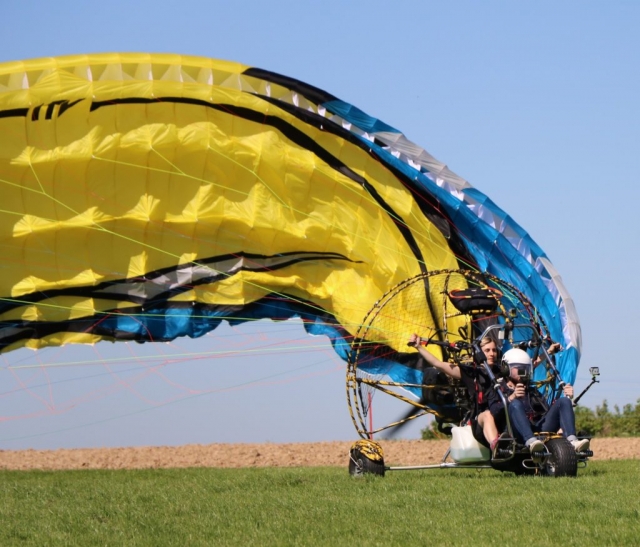  Aterrizaje del paramotor 