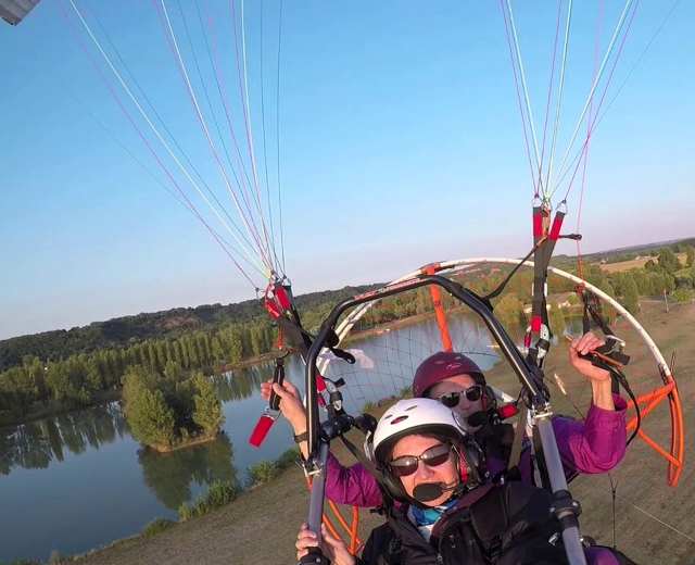  Vuelo en paramotor biplaza