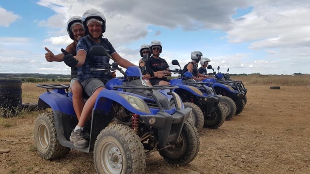 Familia circuito en cuatrimoto cerca de Narbona