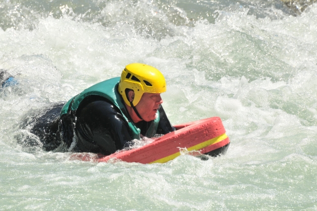  Hidrospeed en el río Dranse 