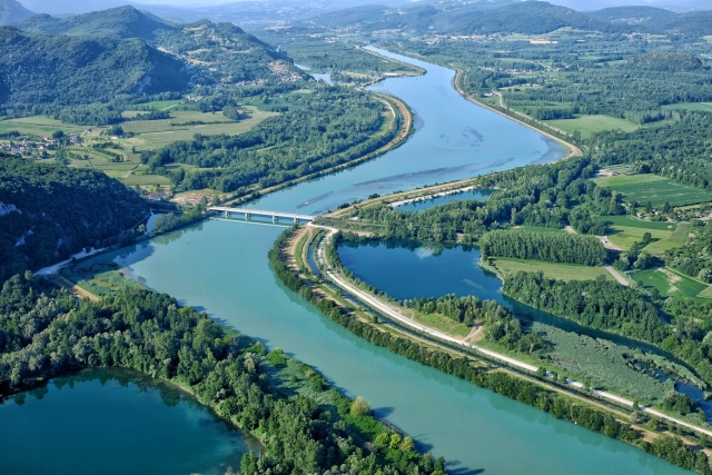  Río visto desde el cielo 