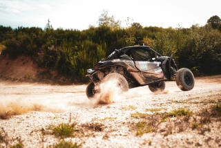 Conducción en circuito de buggies Agde de 200 cm³ 8 min