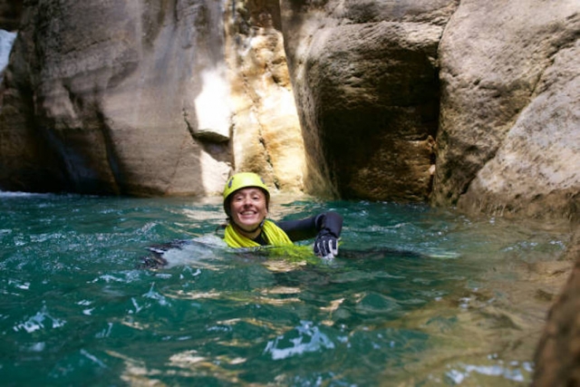  Nage dans le canyon 