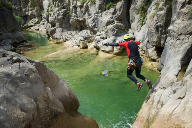 Saut aquatique 