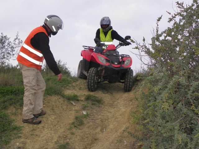 Primeros pasos con el cuatrimoto antes de la actividad 