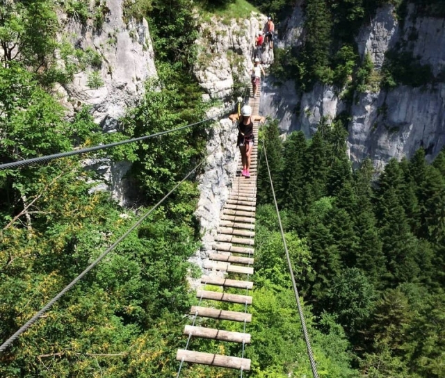  Puenle de señalización en el Doubs 