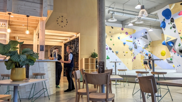 Rincón de relajación en el centro de escalada 