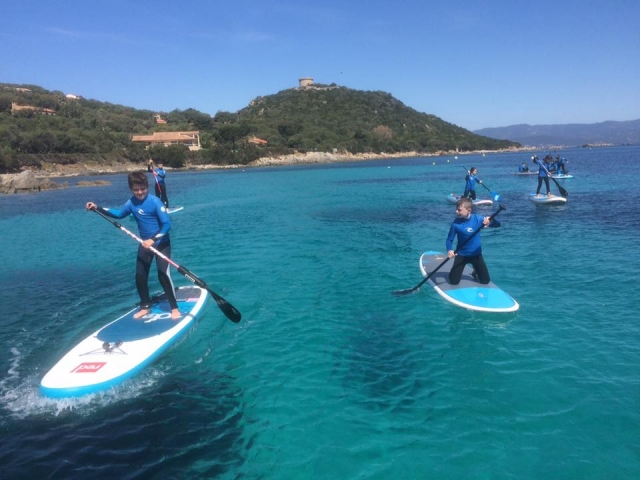  Niños en su paddle board 