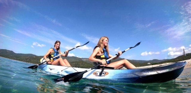  Amigos en su kayak
