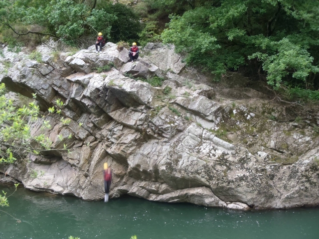  Salto de acantilado