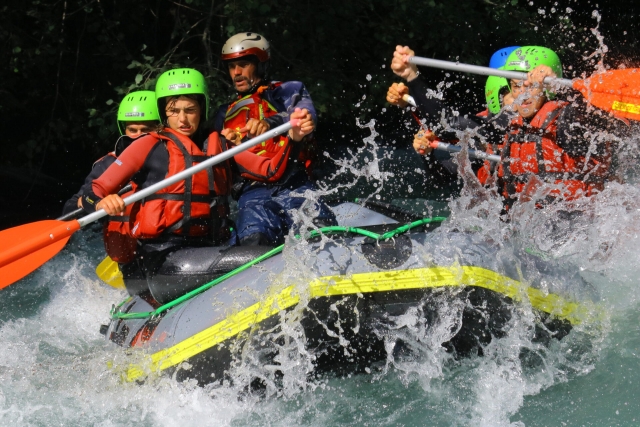  Descenso de rafting 18 km 