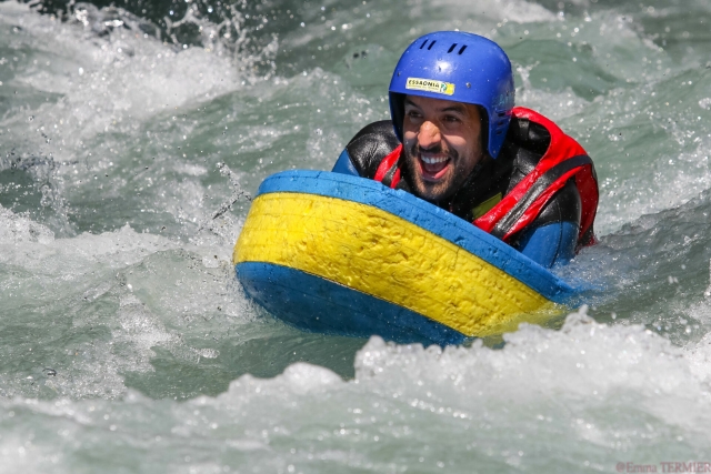  hidrospeed en las aguas brava de Isère 