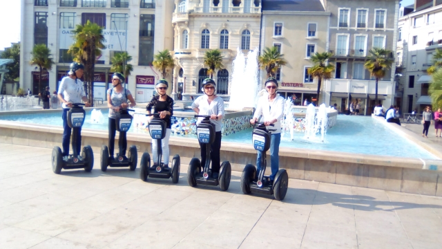  Foto delanle de la fuenle 