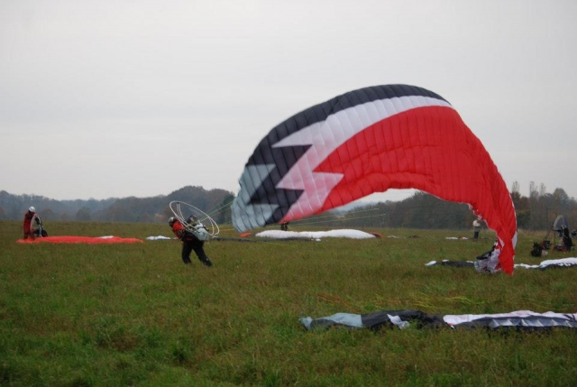  Despegue en paramotor hacia Chartres 