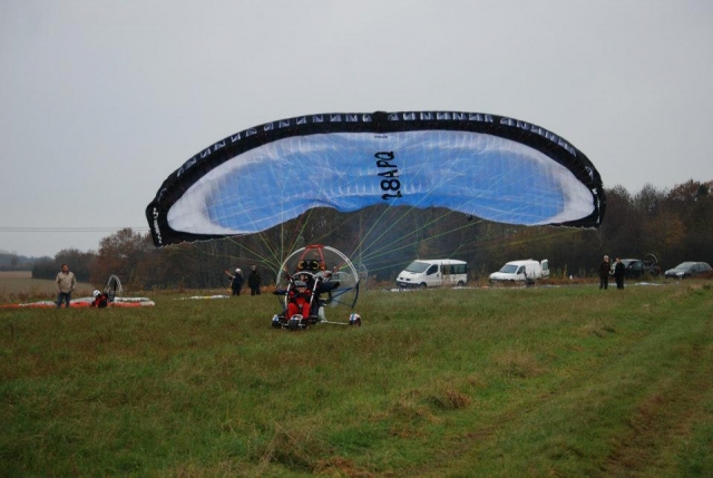  Vuelo en paramotor a una hora de París 