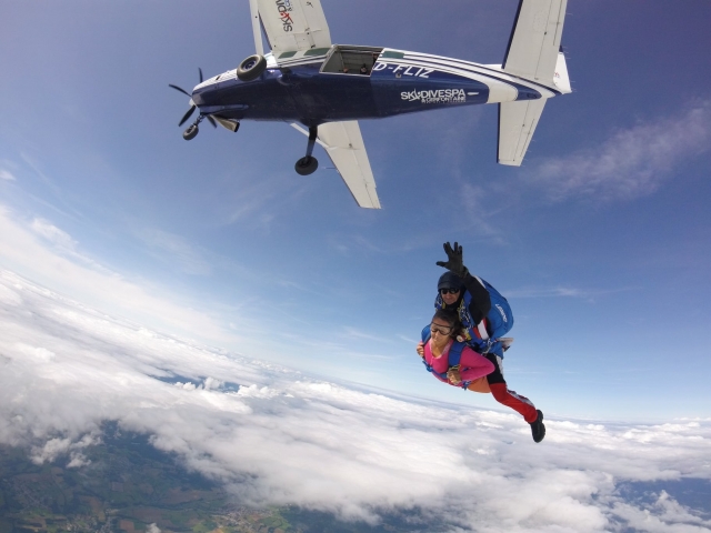  Caída libre en las nubes 