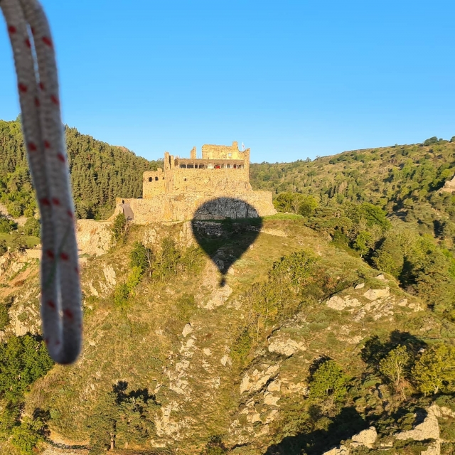  Vuelo sobre el castillo de Arlempdes 