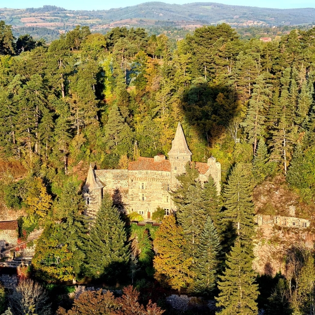  Vuelo sobre el castillo de Lavoûle 