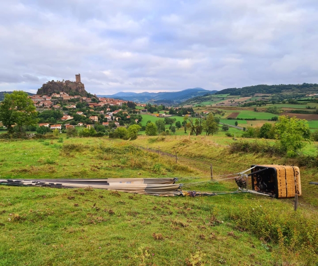  Vista del Puy en Velay desde la zona de aterrizaje 