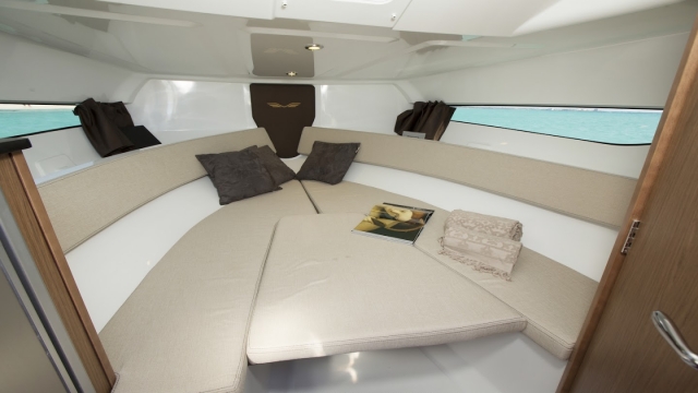  Habitación interior del barco 