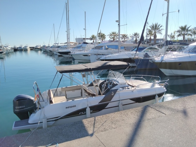 Renta de solarium Flyer 7.7 250 CV 